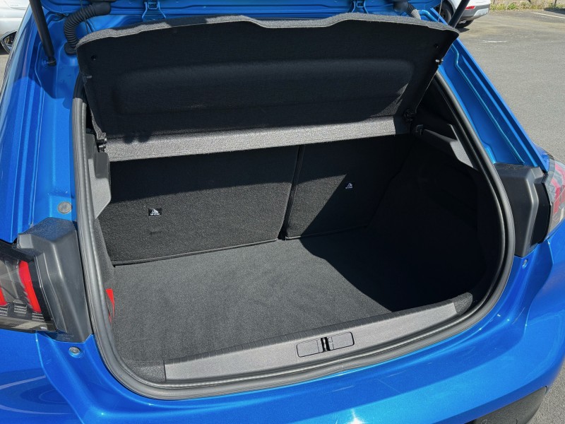 Peugeot 208 GT-Line 1.2 PureTech 130ch EAT8 - Citadine d’occasion avec toit panoramique disponible chez Opel à Fécamp 76