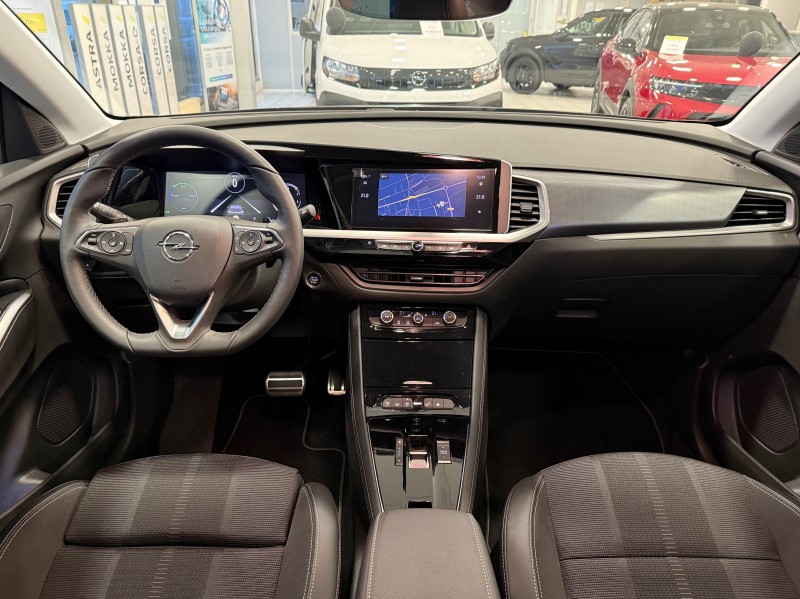 Opel Grandland Élégance Business Hybride rechargeable 225ch - Véhicule de démonstration peu kilométré disponible immédiatement chez Opel Buquet Frères & Fils