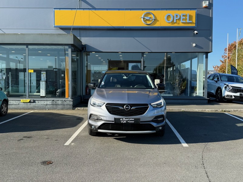 Opel Grandland X Ultimate 1.2 Turbo 130ch BVA8 - SUV d’occasion avec peu de kilomètres disponible immédiatement dans vos établissements Buquet Frères & Fils