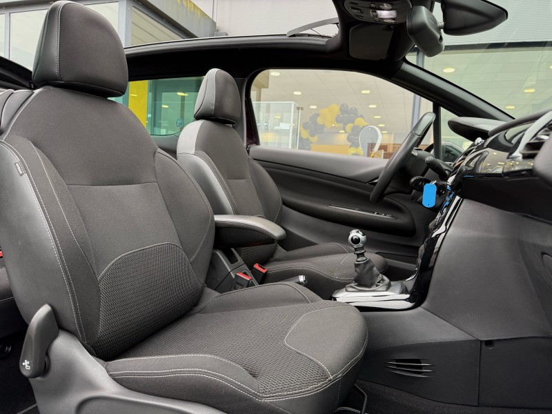 DS 3 Cabrio So Chic 1.2 130ch - Citadine cabriolet d’occasion disponible chez Opel Buquet à Yvetot