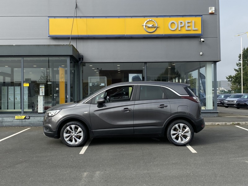 Opel Crossland X Innovation 1.2 Turbo 110ch - Véhicule d’occasion avec un attelage disponible immédiatement dans nos établissements Opel Buquet Frères et Fils