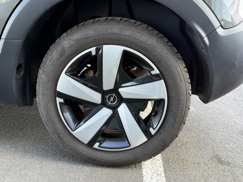 Opel Crossland Édition 1.2 Turbo 110ch - Véhicule d’occasion essence avec attelage disponible chez Opel à Yvetot