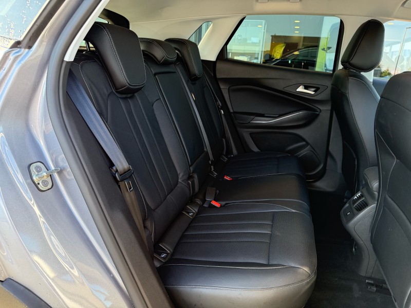 Opel Grandland X Ultimate 1.2 Turbo 130ch BVA8 - SUV d’occasion avec peu de kilomètres disponible immédiatement dans vos établissements Buquet Frères & Fils