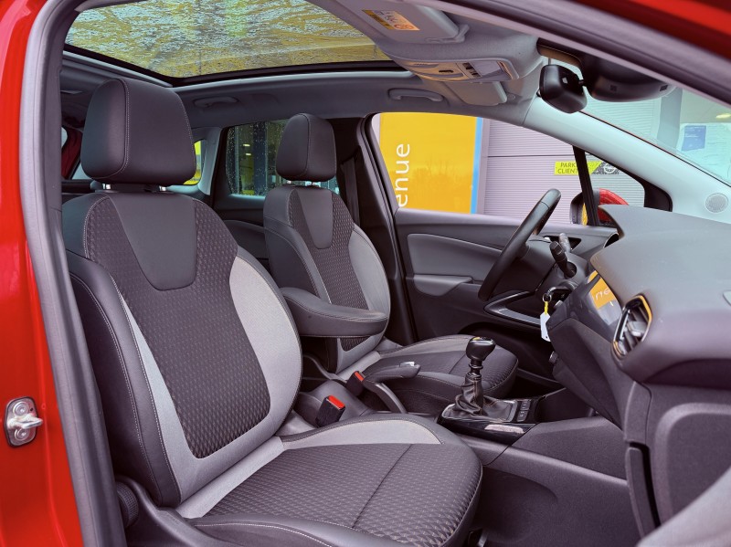 Opel Crossland X Élégance 1.2 Turbo 110ch - Véhicule d’occasion essence tout option disponible chez Opel Buquet Frères & Fils